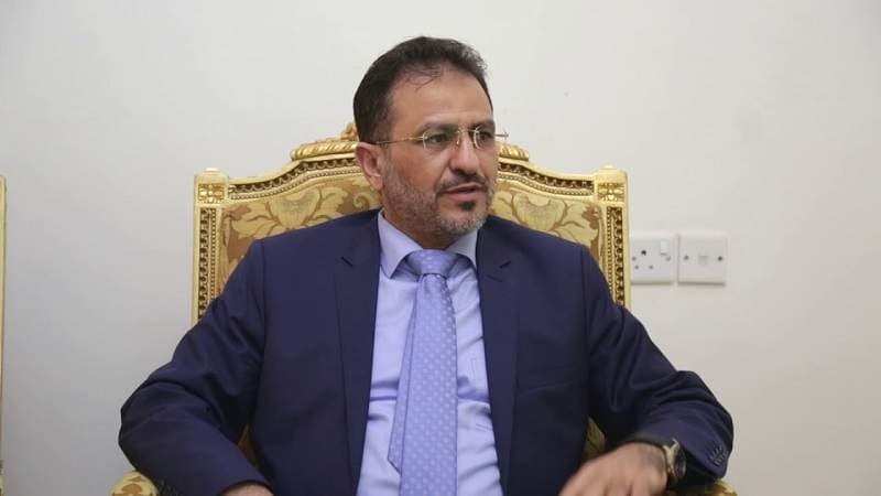 نائب رئيس المجلس هشول يعزي في وفاة النائب الشيخ حسين الأحمر