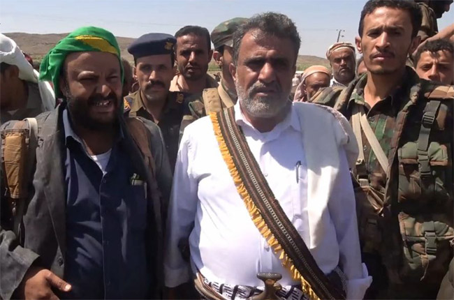 عضو مجلس النواب (حيدان) يحضر تشييع جثماني الشهيدين جحلان والمصيادي في البيضاء