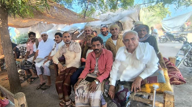 عضو مجلس النواب عبده ردمان يتفقد أحوال المواطنين في منطقتي الجبلية والمغرس بمديرية التحيتا بالحديدة