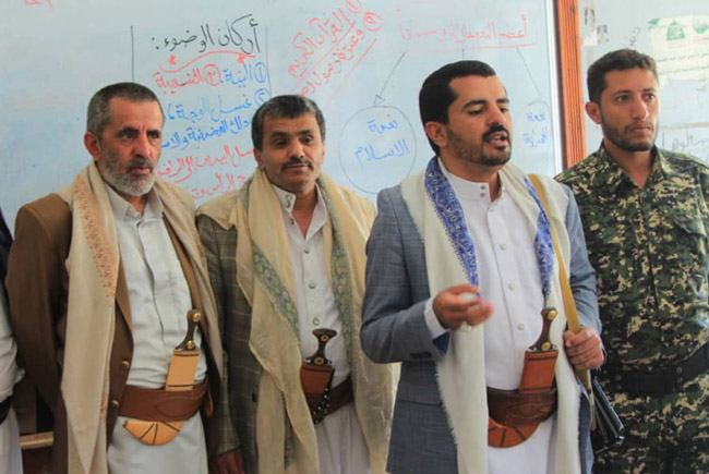 عضو مجلس النواب محمد الطوقي يتفقد الأنشطة والدورات الصيفية بمديرية الثورة في أمانة العاصمة