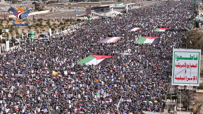 بحشود مليونية غير مسبوقة.. الشعب اليمني يؤكد المضي في التصعيد ضد العدو الصهيوني ردا على جرائمه بغزة