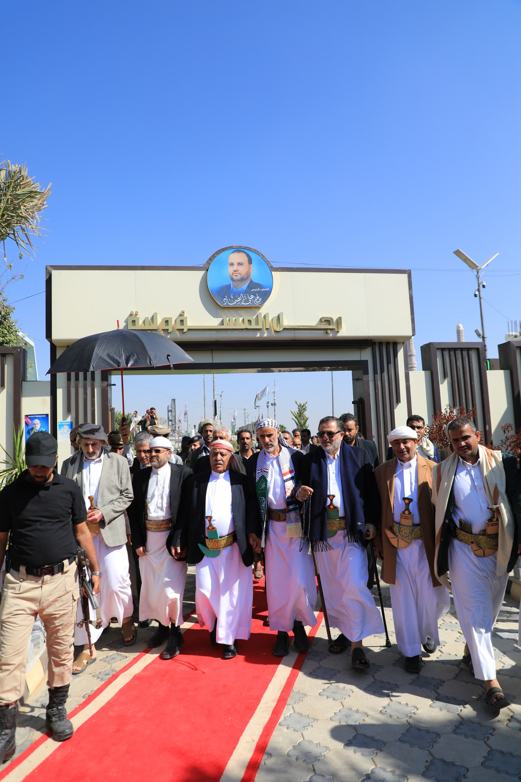 النعيمي والراعي وشجاع الدين ومفتاح يزورون أضرحة الشهداء الصماد والرهوي والغماري