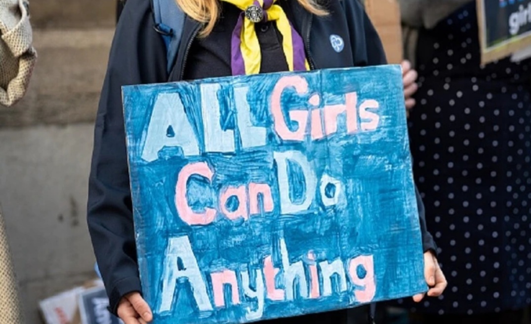 الدوما\" الروسي يحذر من خطط ساسة أوروبا لتحويل البشر إلى كائنات مصطنعة